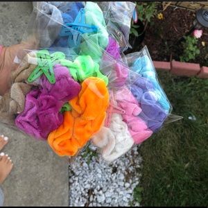 Scrunches with clips